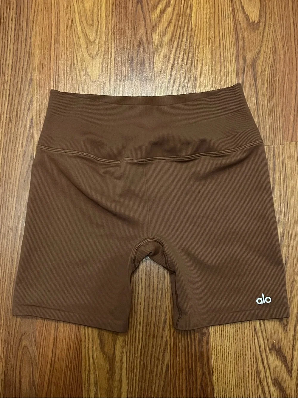 Alo Yoga Movement Set in Chestnut